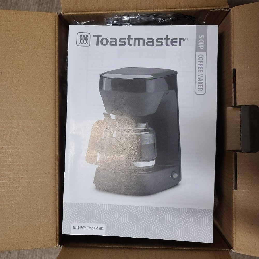 Toastmaster 5-Cup Coffee Maker - Picture 5 of 7